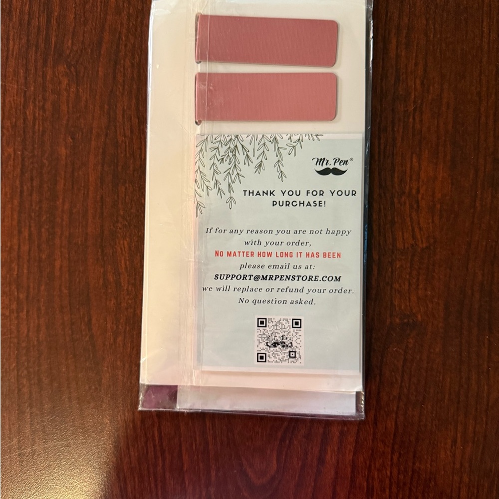 Pink Magnetic Bookmarks - Picture 2 of 2